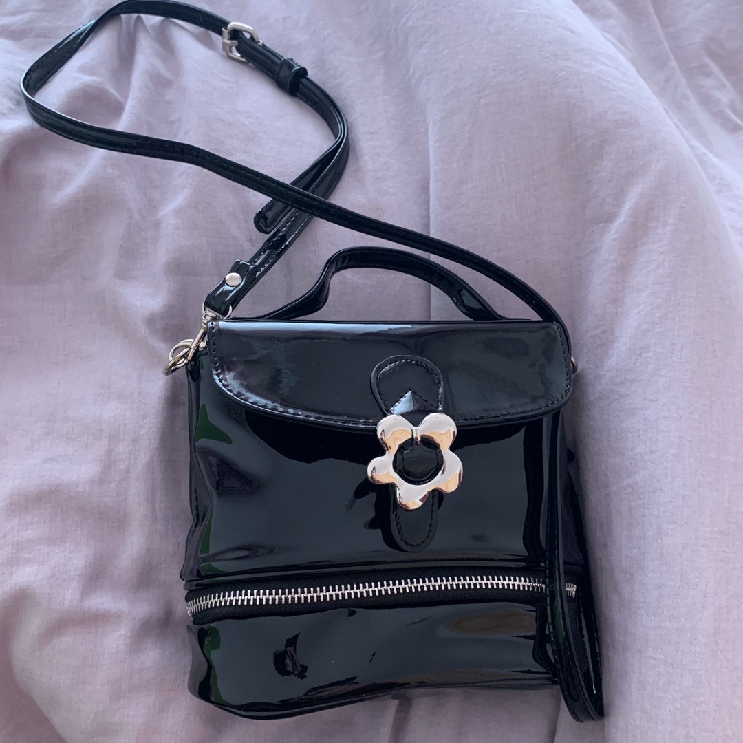 Metal Flower Buckle All-match Fashionable Mini One-shoulder Messenger Bag - Image 2