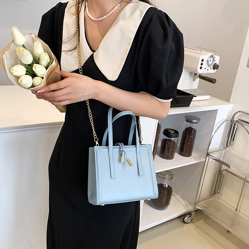 Fashionable High Quality One Shoulder Messenger Bag - Image 2